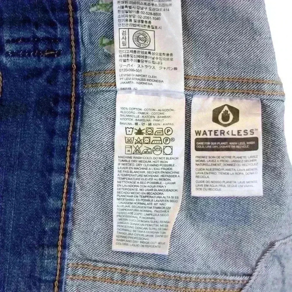 Levi's Premium Jean Jacket Waterless Technology w/Embroidered Message Size Small - Picture 5 of 9